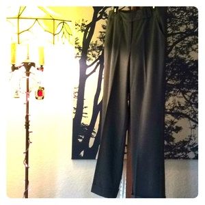 EUC gray Larry Levine cuffed dress slacks, size 10